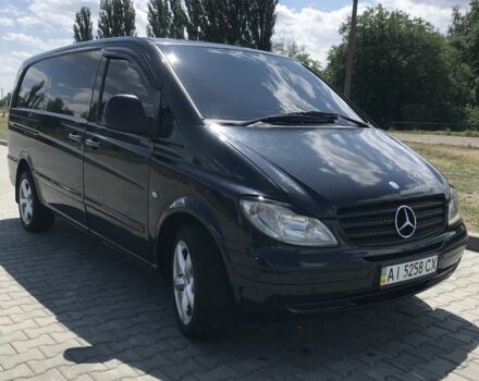 Черный Мерседес Вито, объемом двигателя 2.1 л и пробегом 240 тыс. км за 8300 $, фото 1 на Automoto.ua