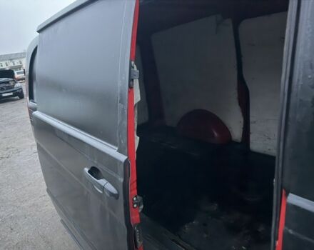 Черный Мерседес Вито, объемом двигателя 2.2 л и пробегом 216 тыс. км за 3500 $, фото 8 на Automoto.ua