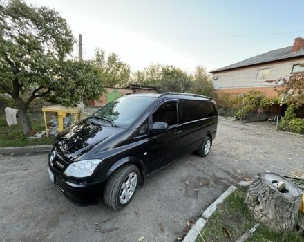 Черный Мерседес Вито, объемом двигателя 2.1 л и пробегом 298 тыс. км за 7000 $, фото 2 на Automoto.ua