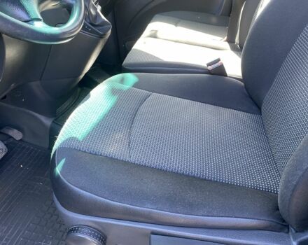 Черный Мерседес Вито, объемом двигателя 2.1 л и пробегом 140 тыс. км за 13500 $, фото 5 на Automoto.ua