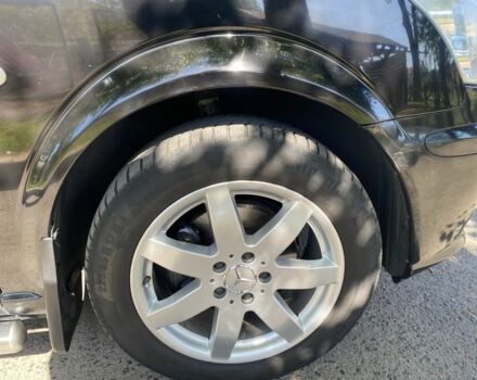 Черный Мерседес Вито, объемом двигателя 2.1 л и пробегом 140 тыс. км за 13500 $, фото 16 на Automoto.ua