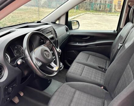 Черный Мерседес Вито, объемом двигателя 1.6 л и пробегом 111 тыс. км за 15000 $, фото 15 на Automoto.ua