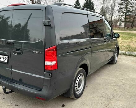 Черный Мерседес Вито, объемом двигателя 1.6 л и пробегом 111 тыс. км за 15000 $, фото 4 на Automoto.ua