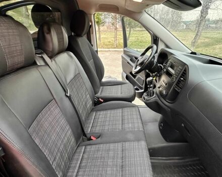 Черный Мерседес Вито, объемом двигателя 1.6 л и пробегом 111 тыс. км за 15000 $, фото 21 на Automoto.ua