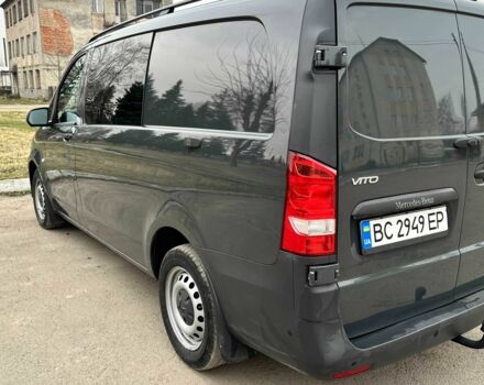 Черный Мерседес Вито, объемом двигателя 1.6 л и пробегом 111 тыс. км за 15000 $, фото 5 на Automoto.ua