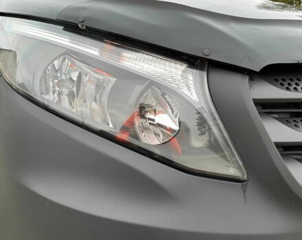 Черный Мерседес Вито, объемом двигателя 1.6 л и пробегом 111 тыс. км за 15000 $, фото 11 на Automoto.ua