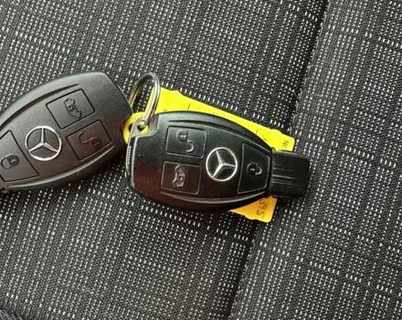 Черный Мерседес Вито, объемом двигателя 1.6 л и пробегом 111 тыс. км за 15000 $, фото 22 на Automoto.ua