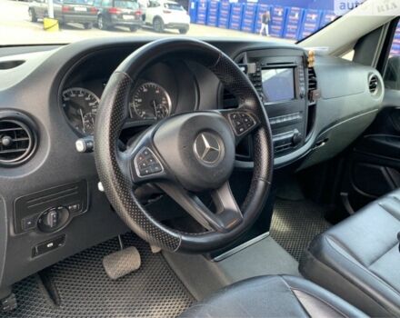 Чорний Мерседес Віто, об'ємом двигуна 2.2 л та пробігом 414 тис. км за 21000 $, фото 5 на Automoto.ua