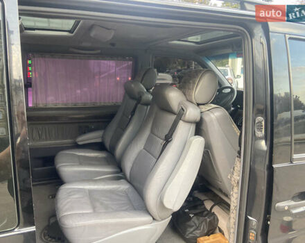 Черный Мерседес Вито, объемом двигателя 2.3 л и пробегом 300 тыс. км за 6300 $, фото 15 на Automoto.ua