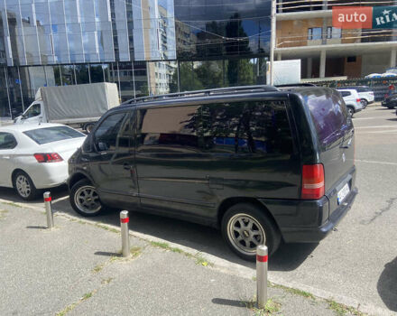 Черный Мерседес Вито, объемом двигателя 2.3 л и пробегом 300 тыс. км за 6300 $, фото 1 на Automoto.ua