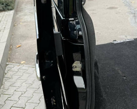 Черный Мерседес Вито, объемом двигателя 2.2 л и пробегом 430 тыс. км за 4500 $, фото 8 на Automoto.ua