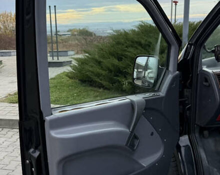 Черный Мерседес Вито, объемом двигателя 2.2 л и пробегом 430 тыс. км за 4500 $, фото 17 на Automoto.ua