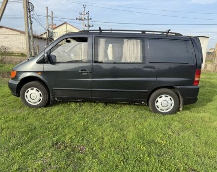 Черный Мерседес Вито, объемом двигателя 2.2 л и пробегом 320 тыс. км за 4200 $, фото 7 на Automoto.ua