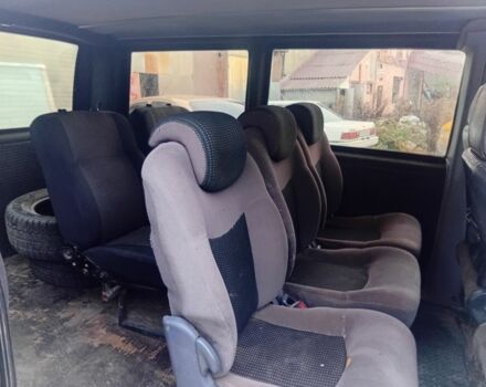 Черный Мерседес Вито, объемом двигателя 2.2 л и пробегом 360 тыс. км за 4300 $, фото 7 на Automoto.ua