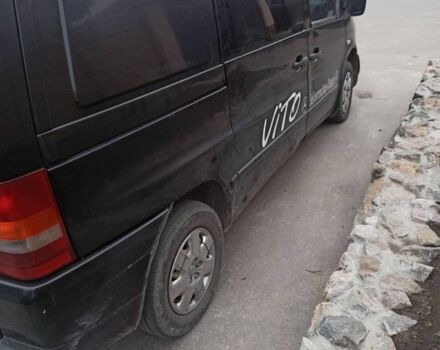 Чорний Мерседес Віто, об'ємом двигуна 2.2 л та пробігом 400 тис. км за 2950 $, фото 3 на Automoto.ua