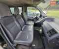 Черный Мерседес Вито, объемом двигателя 2.15 л и пробегом 260 тыс. км за 2161 $, фото 6 на Automoto.ua