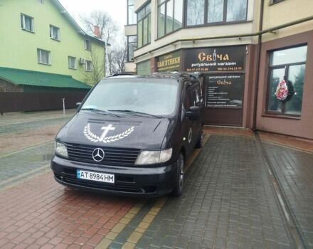 Черный Мерседес Вито, объемом двигателя 2.2 л и пробегом 300 тыс. км за 6700 $, фото 2 на Automoto.ua