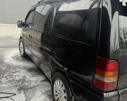 Черный Мерседес Вито, объемом двигателя 2.15 л и пробегом 515 тыс. км за 5250 $, фото 5 на Automoto.ua
