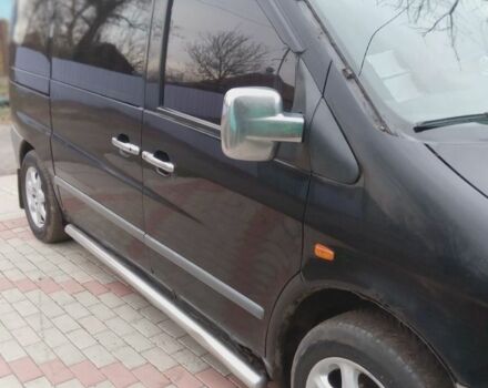 Чорний Мерседес Віто, об'ємом двигуна 2.2 л та пробігом 450 тис. км за 3600 $, фото 2 на Automoto.ua