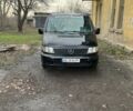 Черный Мерседес Вито, объемом двигателя 2.1 л и пробегом 300 тыс. км за 6000 $, фото 1 на Automoto.ua