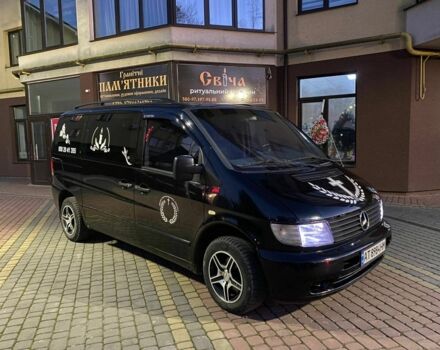 Черный Мерседес Вито, объемом двигателя 2.2 л и пробегом 300 тыс. км за 6700 $, фото 1 на Automoto.ua