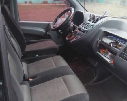 Чорний Мерседес Віто, об'ємом двигуна 2.2 л та пробігом 450 тис. км за 3600 $, фото 6 на Automoto.ua