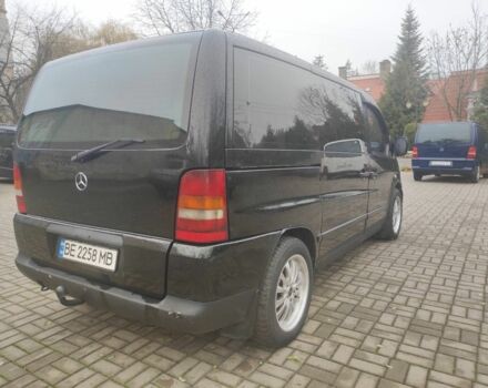 Черный Мерседес Вито, объемом двигателя 2.2 л и пробегом 340 тыс. км за 5100 $, фото 5 на Automoto.ua