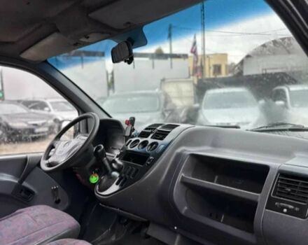 Черный Мерседес Вито, объемом двигателя 2.3 л и пробегом 340 тыс. км за 1900 $, фото 6 на Automoto.ua