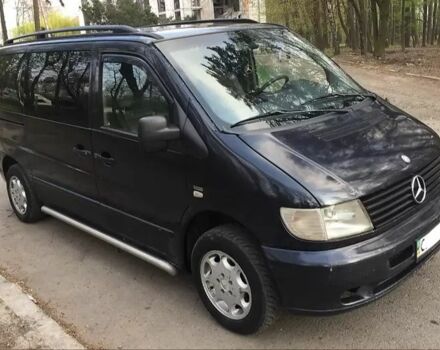 Черный Мерседес Вито, объемом двигателя 2.2 л и пробегом 288 тыс. км за 3000 $, фото 3 на Automoto.ua
