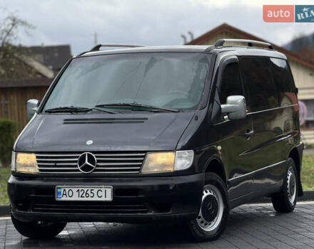 Черный Мерседес Вито, объемом двигателя 2.2 л и пробегом 370 тыс. км за 4699 $, фото 1 на Automoto.ua