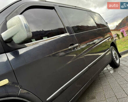 Черный Мерседес Вито, объемом двигателя 2.2 л и пробегом 370 тыс. км за 4699 $, фото 9 на Automoto.ua