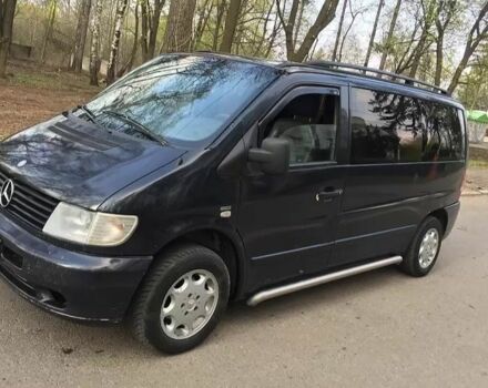 Черный Мерседес Вито, объемом двигателя 2.2 л и пробегом 288 тыс. км за 3000 $, фото 1 на Automoto.ua