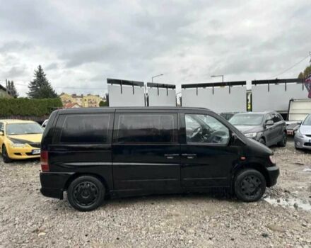 Черный Мерседес Вито, объемом двигателя 2.3 л и пробегом 340 тыс. км за 1900 $, фото 4 на Automoto.ua