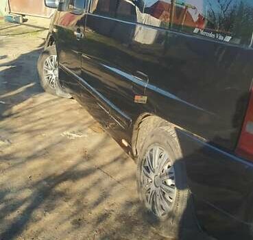 Мерседес Вито 2001 в Новом Буге на Automoto.ua Черный Мерседес Вито, объемом двигателя 2.2 л и пробегом 412 тыс. км за 8000 $, фото 1 на Automoto.ua