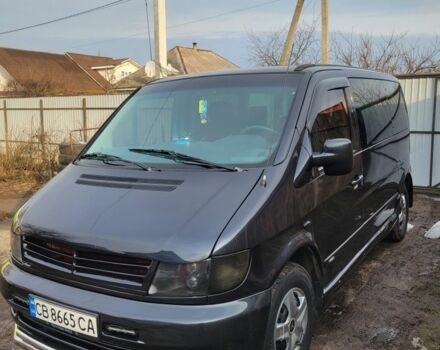 Чорний Мерседес Віто, об'ємом двигуна 2.1 л та пробігом 269 тис. км за 5700 $, фото 1 на Automoto.ua
