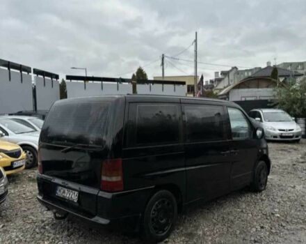 Черный Мерседес Вито, объемом двигателя 2.3 л и пробегом 340 тыс. км за 1900 $, фото 3 на Automoto.ua