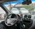 Черный Мерседес Вито, объемом двигателя 2.3 л и пробегом 340 тыс. км за 1900 $, фото 5 на Automoto.ua