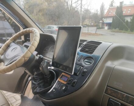 Черный Мерседес Вито, объемом двигателя 2.2 л и пробегом 340 тыс. км за 5100 $, фото 9 на Automoto.ua