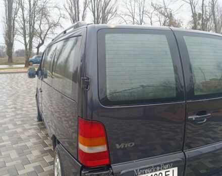 Черный Мерседес Вито, объемом двигателя 2 л и пробегом 340 тыс. км за 2699 $, фото 11 на Automoto.ua