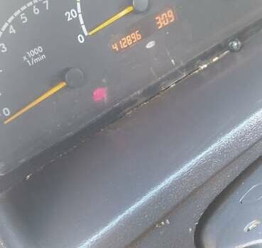 Мерседес Вито 2001 в Новом Буге на Automoto.ua Черный Мерседес Вито, объемом двигателя 2.2 л и пробегом 412 тыс. км за 8000 $, фото 3 на Automoto.ua