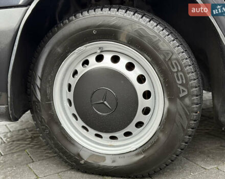 Черный Мерседес Вито, объемом двигателя 2.2 л и пробегом 370 тыс. км за 4699 $, фото 14 на Automoto.ua