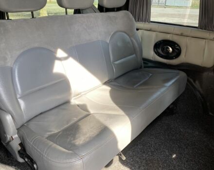 Черный Мерседес Вито, объемом двигателя 2.1 л и пробегом 311 тыс. км за 3000 $, фото 10 на Automoto.ua