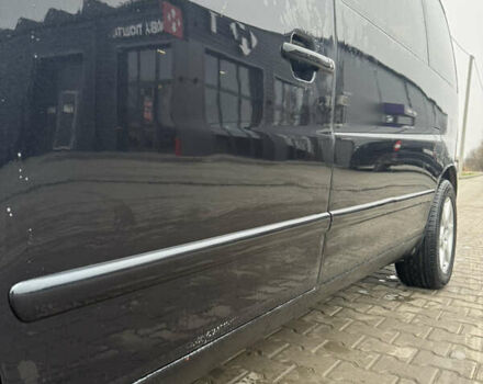 Черный Мерседес Вито, объемом двигателя 2.15 л и пробегом 400 тыс. км за 3700 $, фото 6 на Automoto.ua