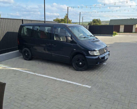 Черный Мерседес Вито, объемом двигателя 2.15 л и пробегом 300 тыс. км за 4500 $, фото 1 на Automoto.ua