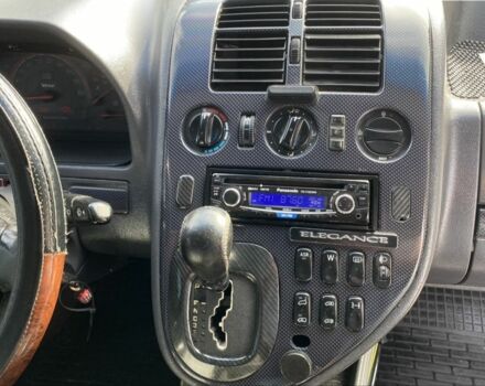 Черный Мерседес Вито, объемом двигателя 2.1 л и пробегом 311 тыс. км за 3000 $, фото 8 на Automoto.ua