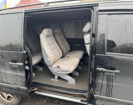 Черный Мерседес Вито, объемом двигателя 2.2 л и пробегом 360 тыс. км за 6000 $, фото 8 на Automoto.ua