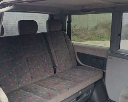 Черный Мерседес Вито, объемом двигателя 2.15 л и пробегом 280 тыс. км за 8000 $, фото 9 на Automoto.ua