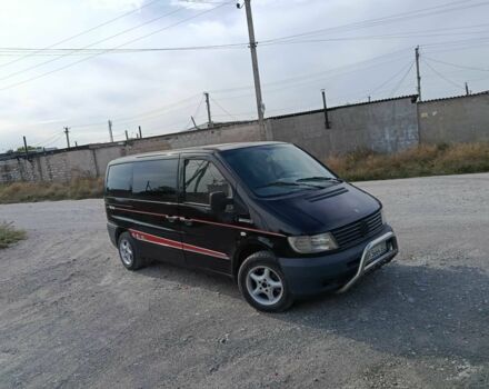 Черный Мерседес Вито, объемом двигателя 2.1 л и пробегом 380 тыс. км за 3800 $, фото 3 на Automoto.ua