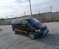 Черный Мерседес Вито, объемом двигателя 2.1 л и пробегом 380 тыс. км за 3800 $, фото 3 на Automoto.ua