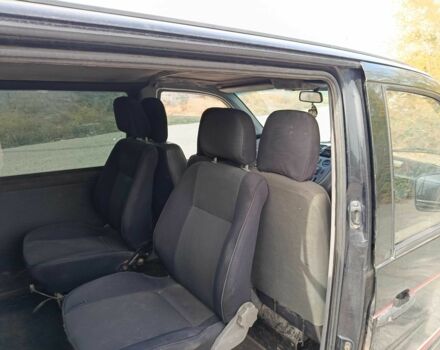 Черный Мерседес Вито, объемом двигателя 2.1 л и пробегом 380 тыс. км за 3800 $, фото 11 на Automoto.ua